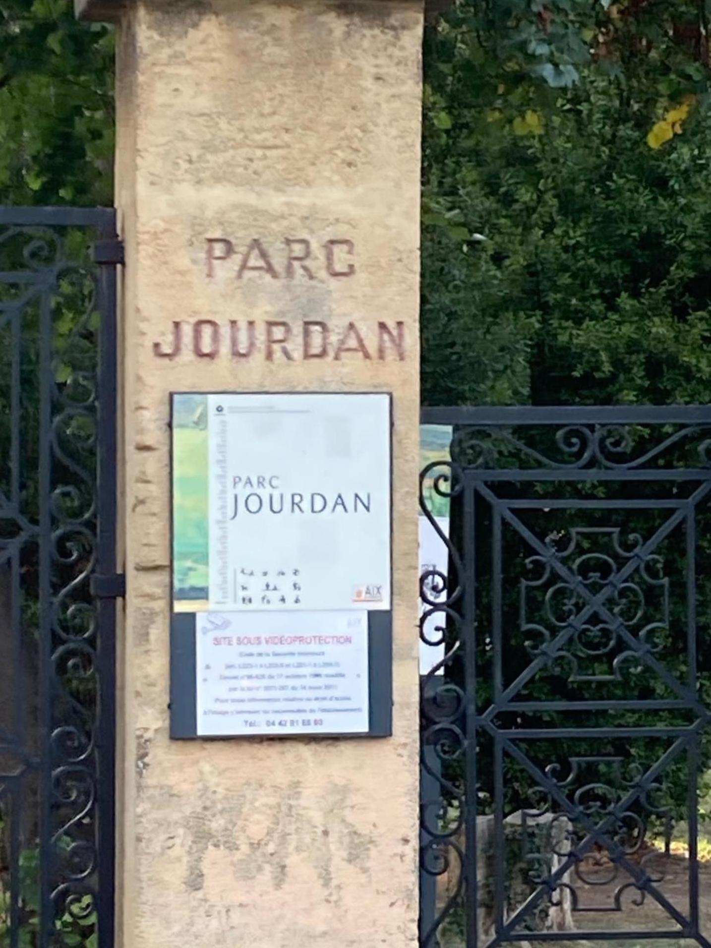Tilia Jourdan-Studio Cosy Aix Centre-Cours Mirabeau-Parking-Wifi-Smart Tv-Rue Calme آيكس أومبروفينس المظهر الخارجي الصورة