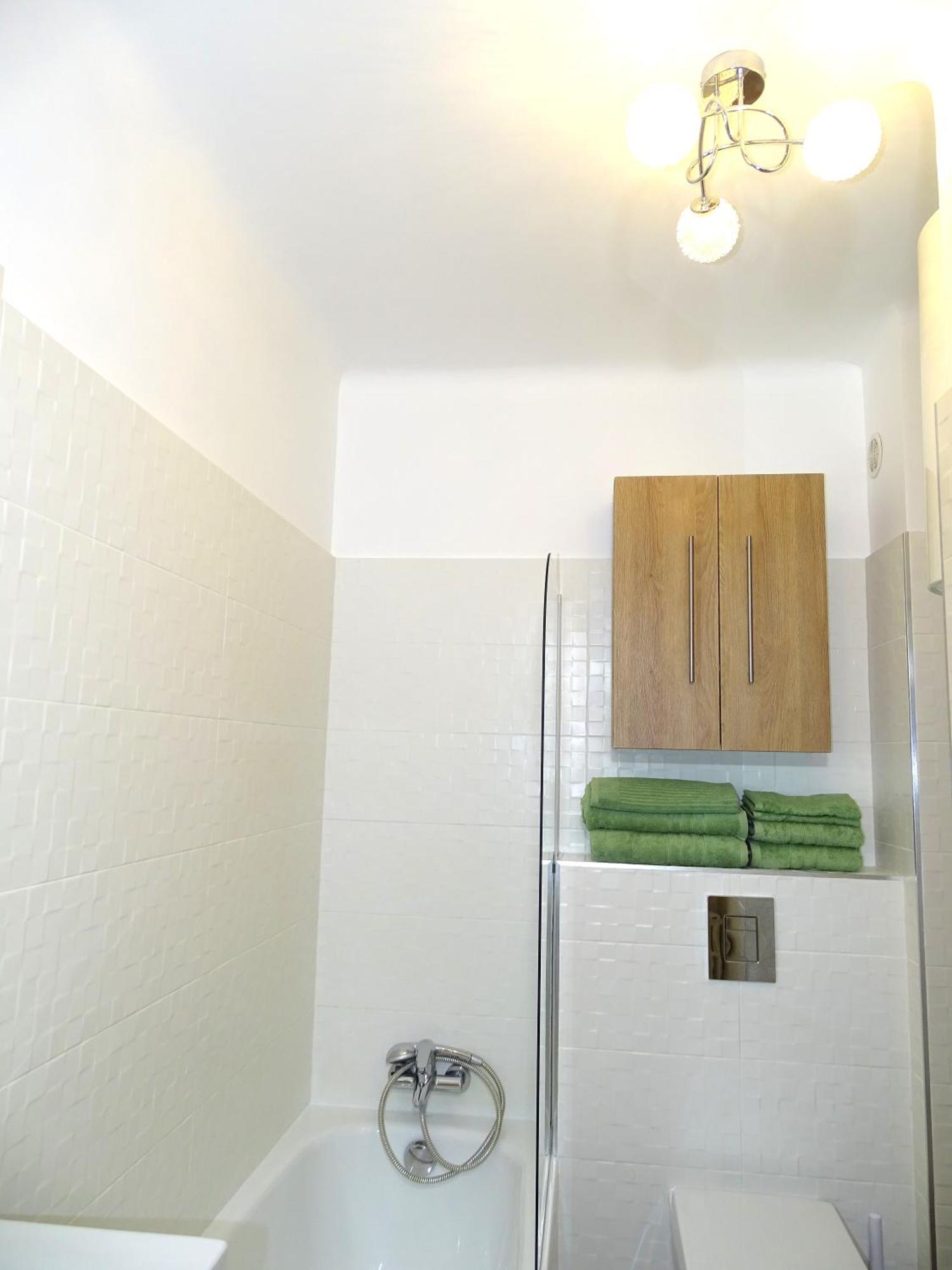 Tilia Jourdan-Studio Cosy Aix Centre-Cours Mirabeau-Parking-Wifi-Smart Tv-Rue Calme آيكس أومبروفينس المظهر الخارجي الصورة
